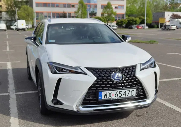 pomorskie Lexus UX cena 129000 przebieg: 41000, rok produkcji 2020 z Warszawa